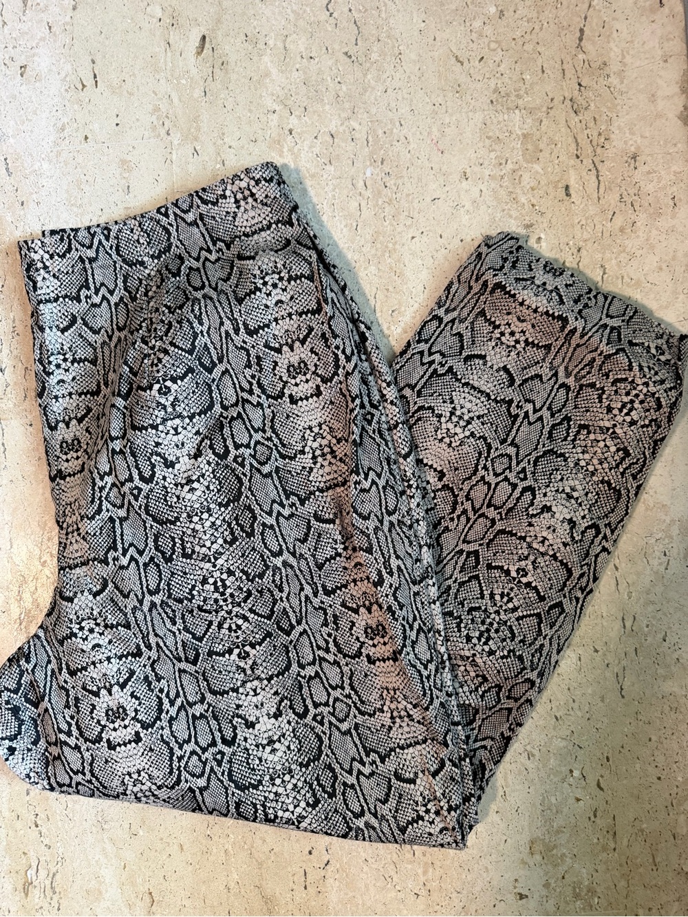 Diane Gilman Black And Gray Snakeskin Print Cropped Pants Women’s XL Y2K